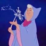 Fée Marraine qui change une citrouille en carrosse dans Cendrillon